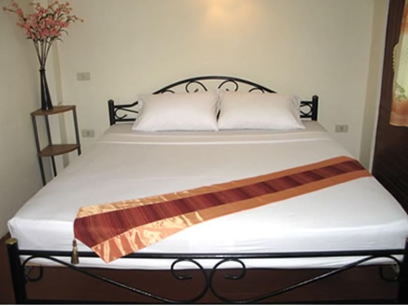 Baan Veerakit 4*