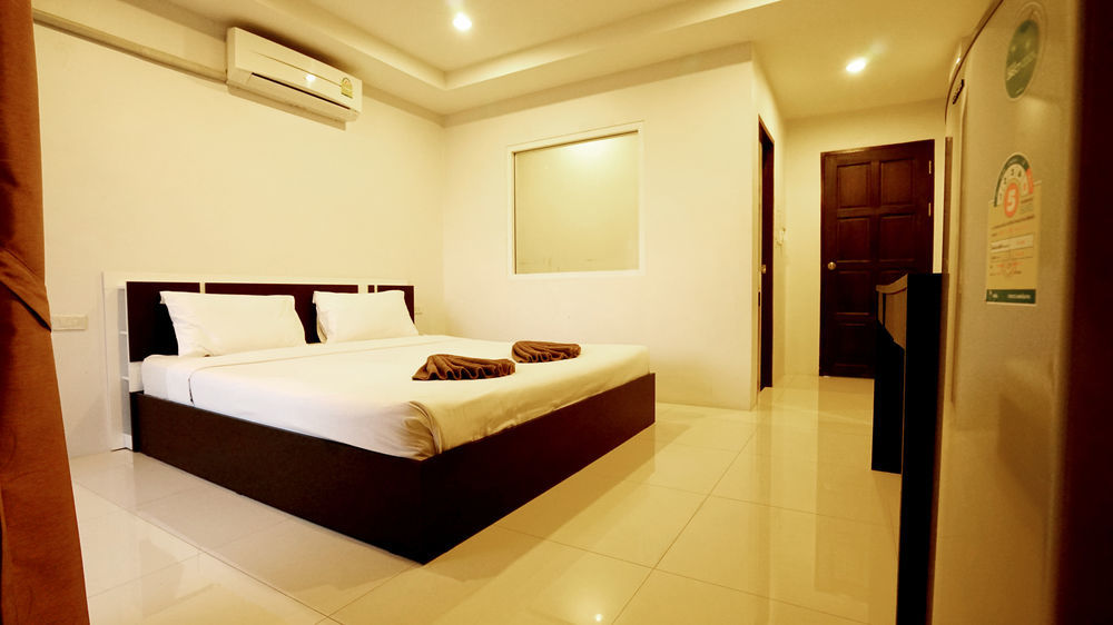 Happy 99 Hotel 3*