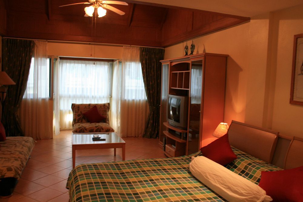 Aquarius Gay & Sauna Hotel