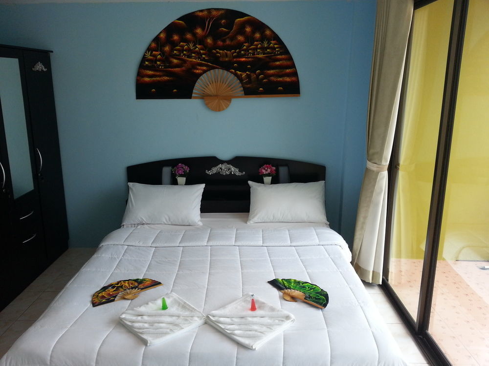 Economy hotel Dreams & 2*