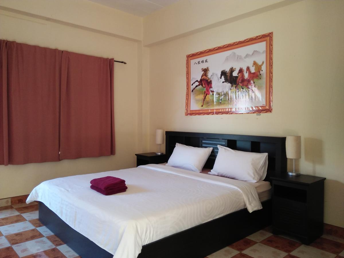 Hostel Peace Patong