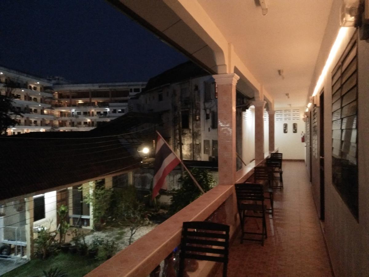 Hostel Peace Patong