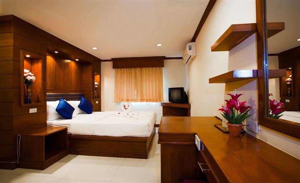Hotel Pr -sha 3*