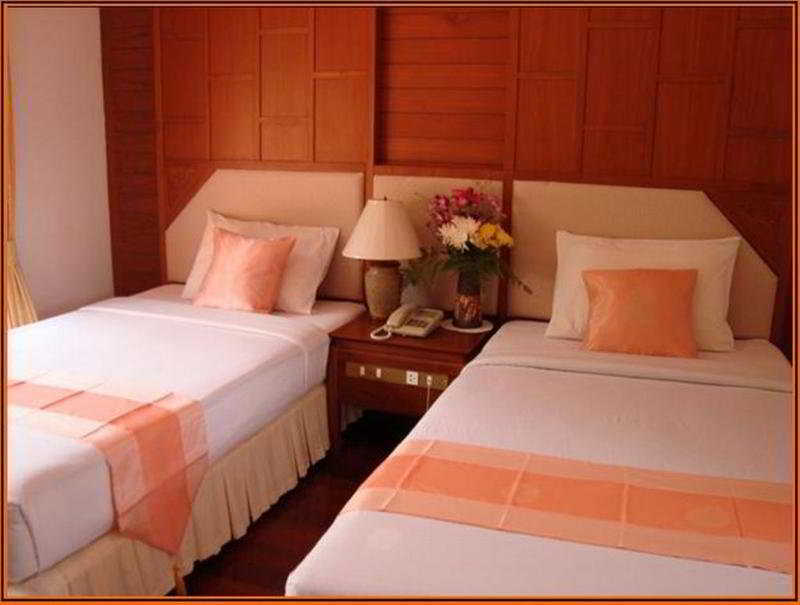 Baan Nern Sai Hotel 3*