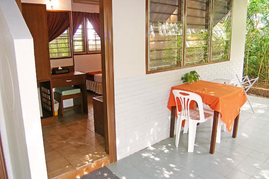 Phuket Golden - Sha Extra 2*