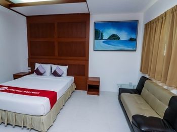 Nida Pattana 47 Central Mall Hotel