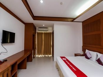 Nida Pattana 47 Central Mall