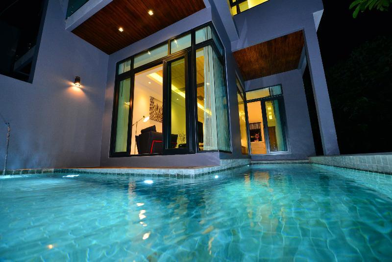 Bukit Pool