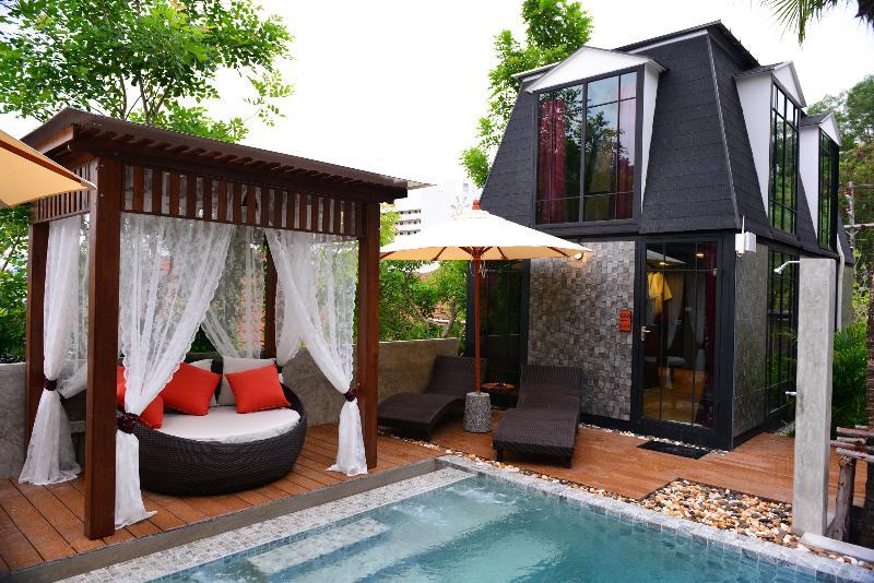 Bukit Pool 4*