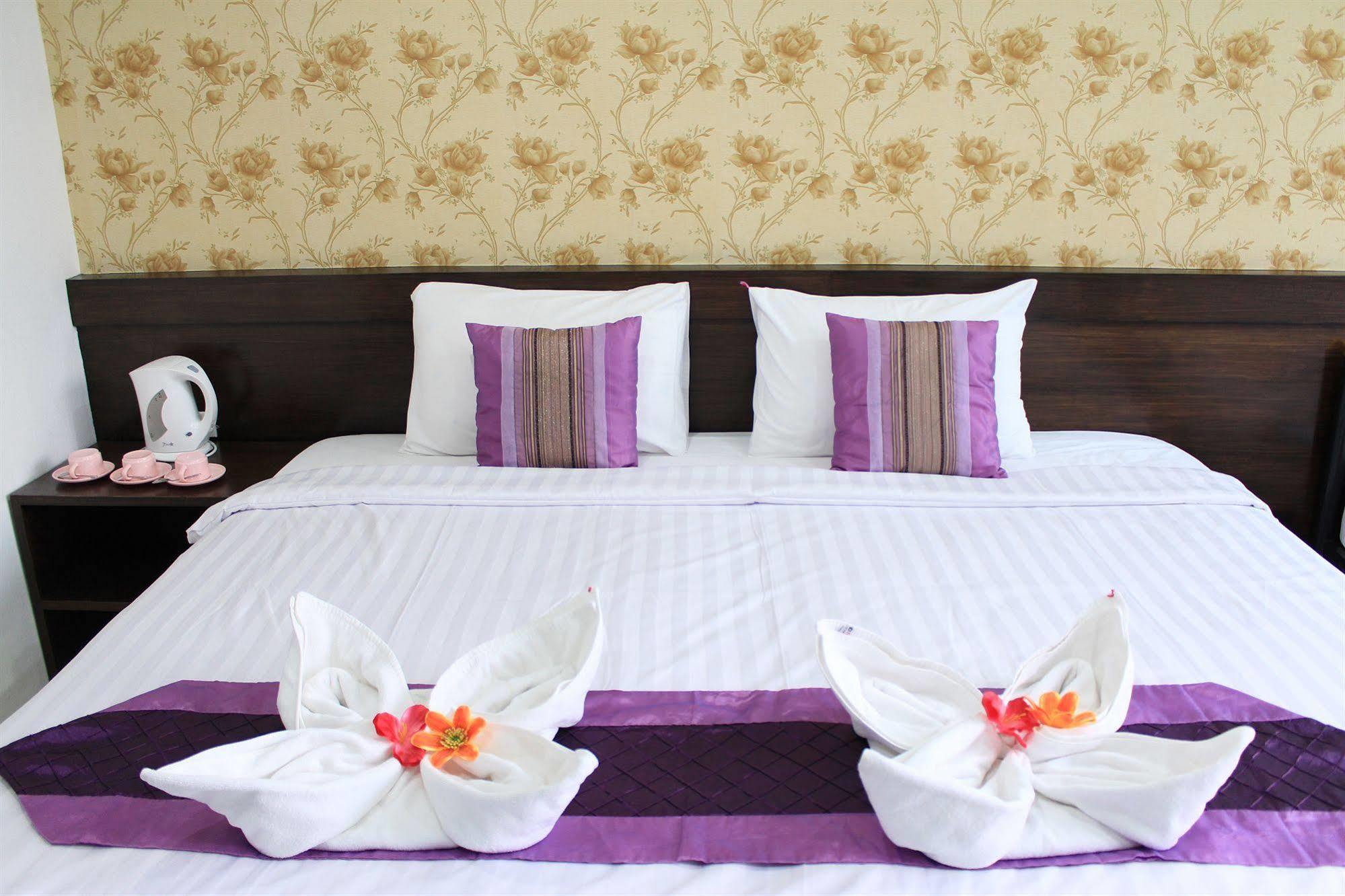 Nnj House Hotel