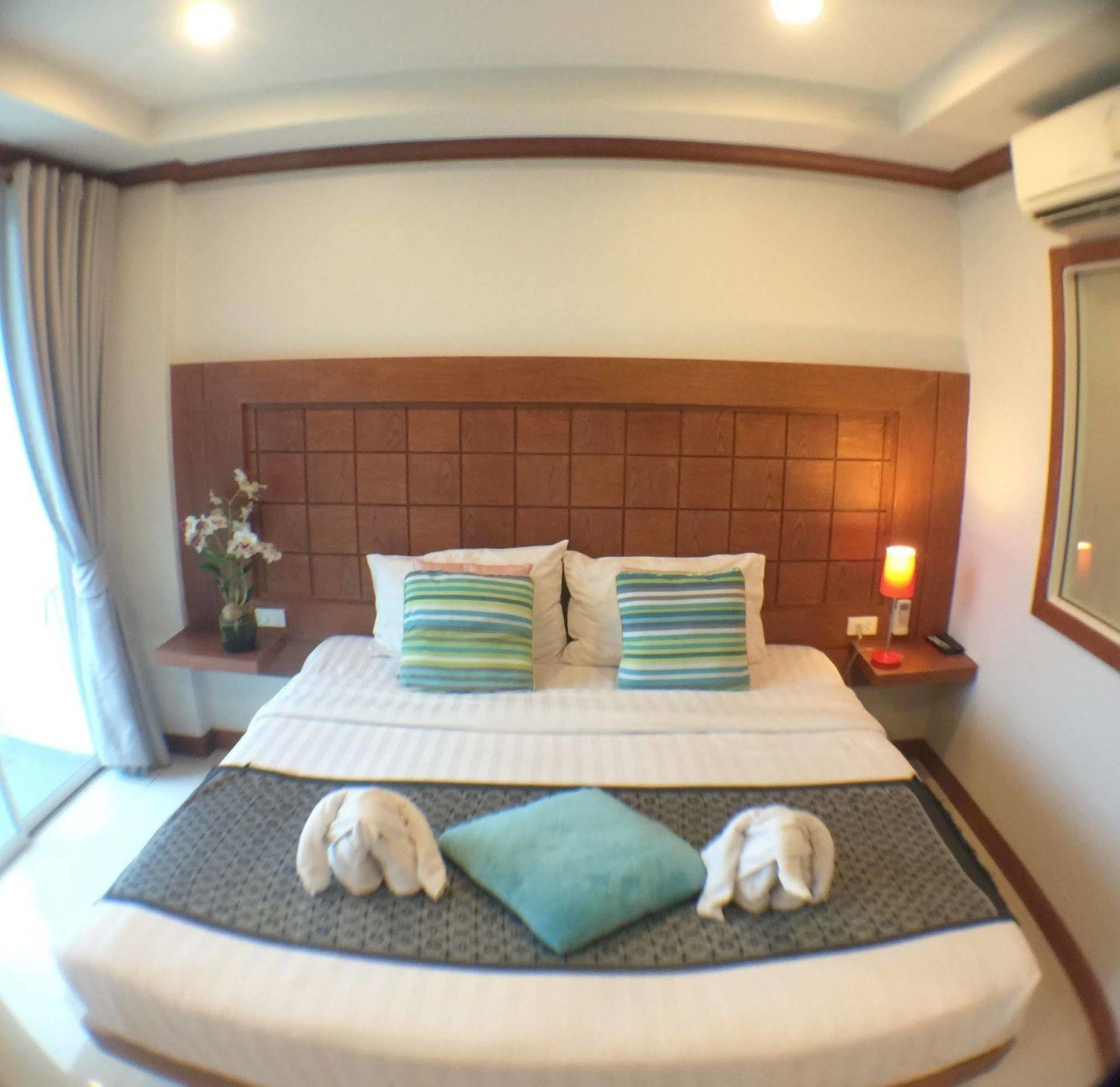 Hotel Thira