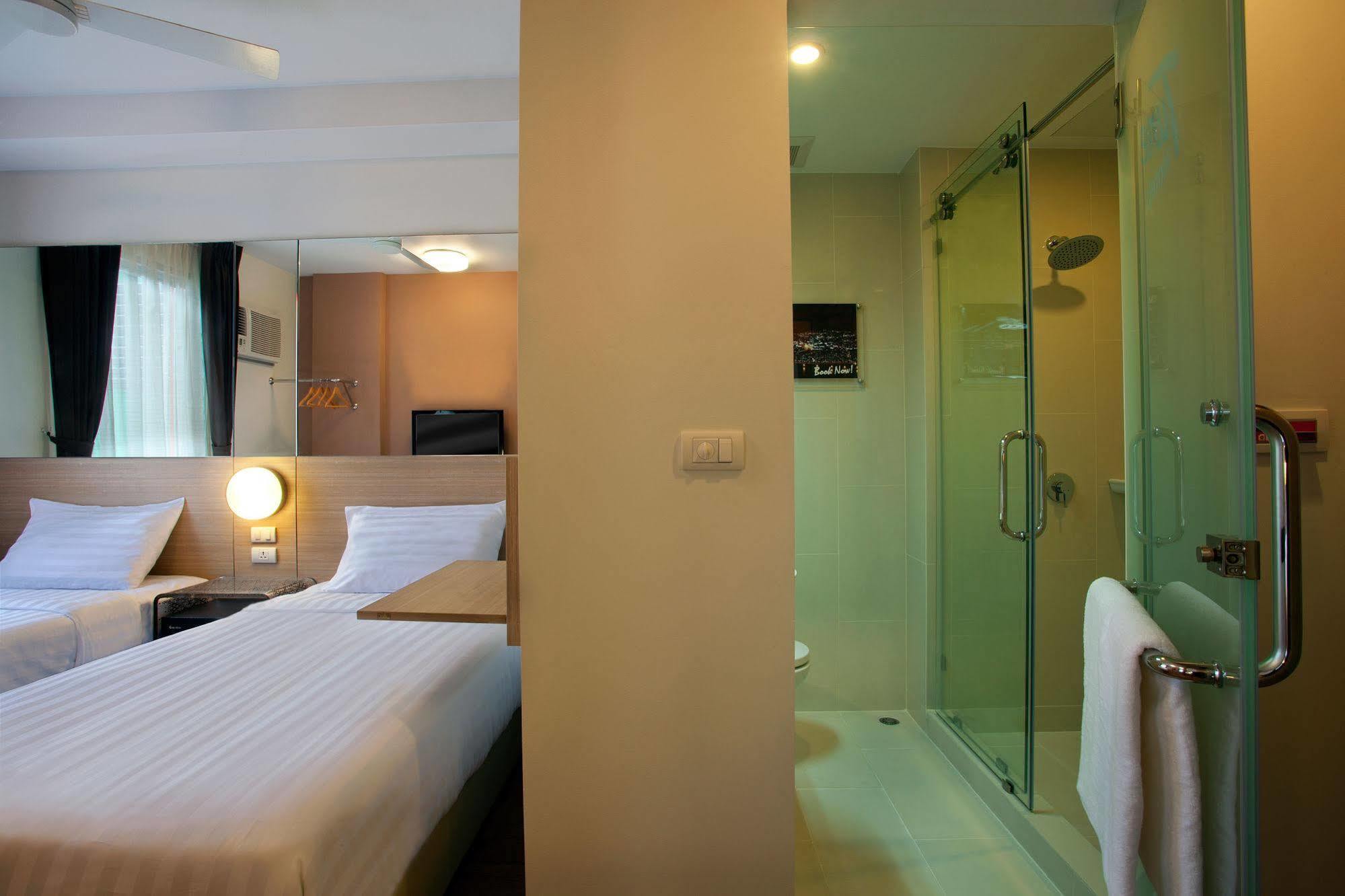 Red Planet Phuket 3*
