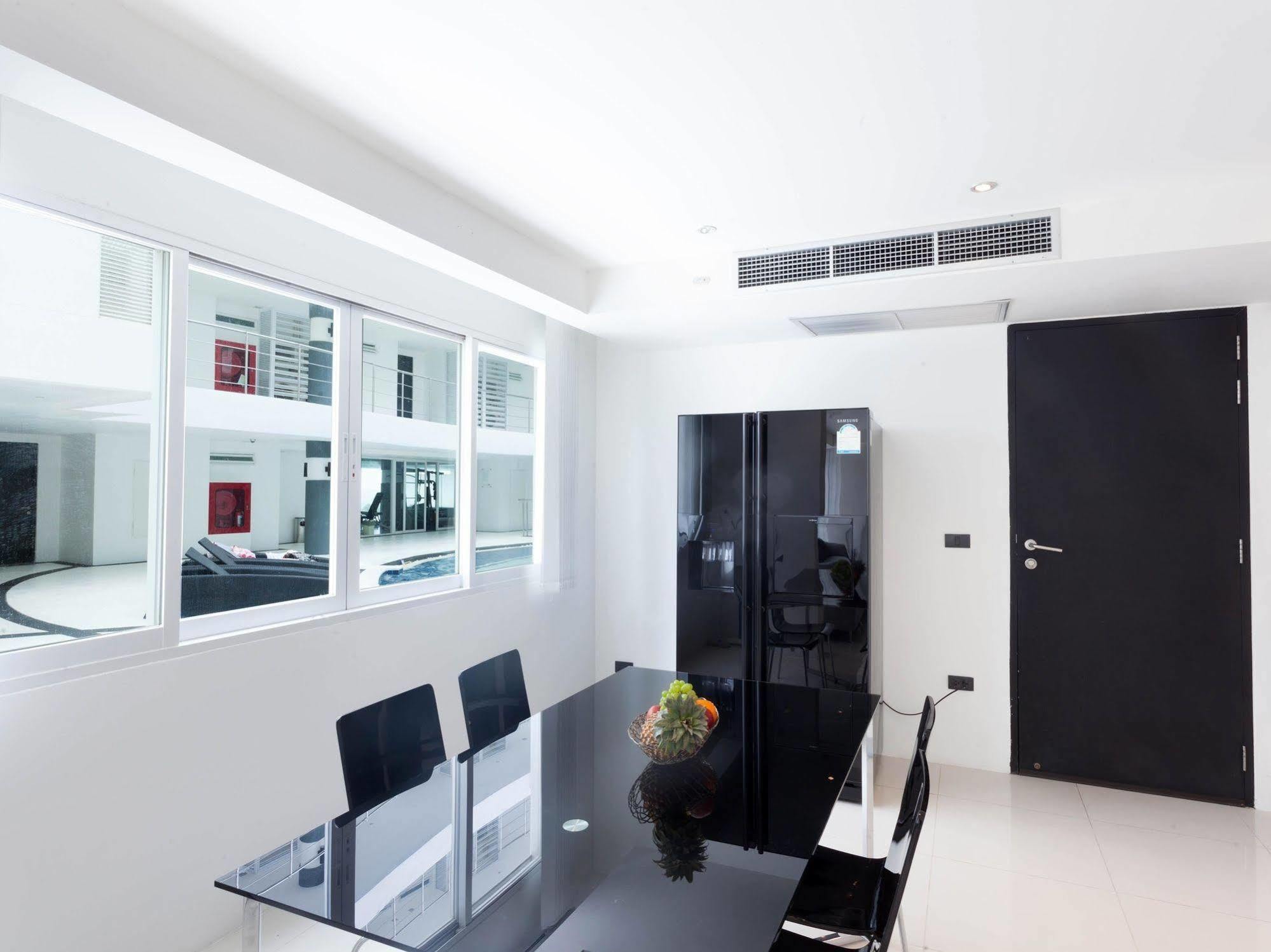 Sunset Plaza By Resava Apartment *