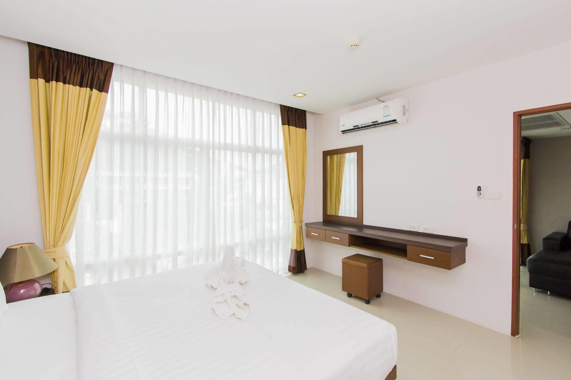 Baan Lukkan Patong 3*