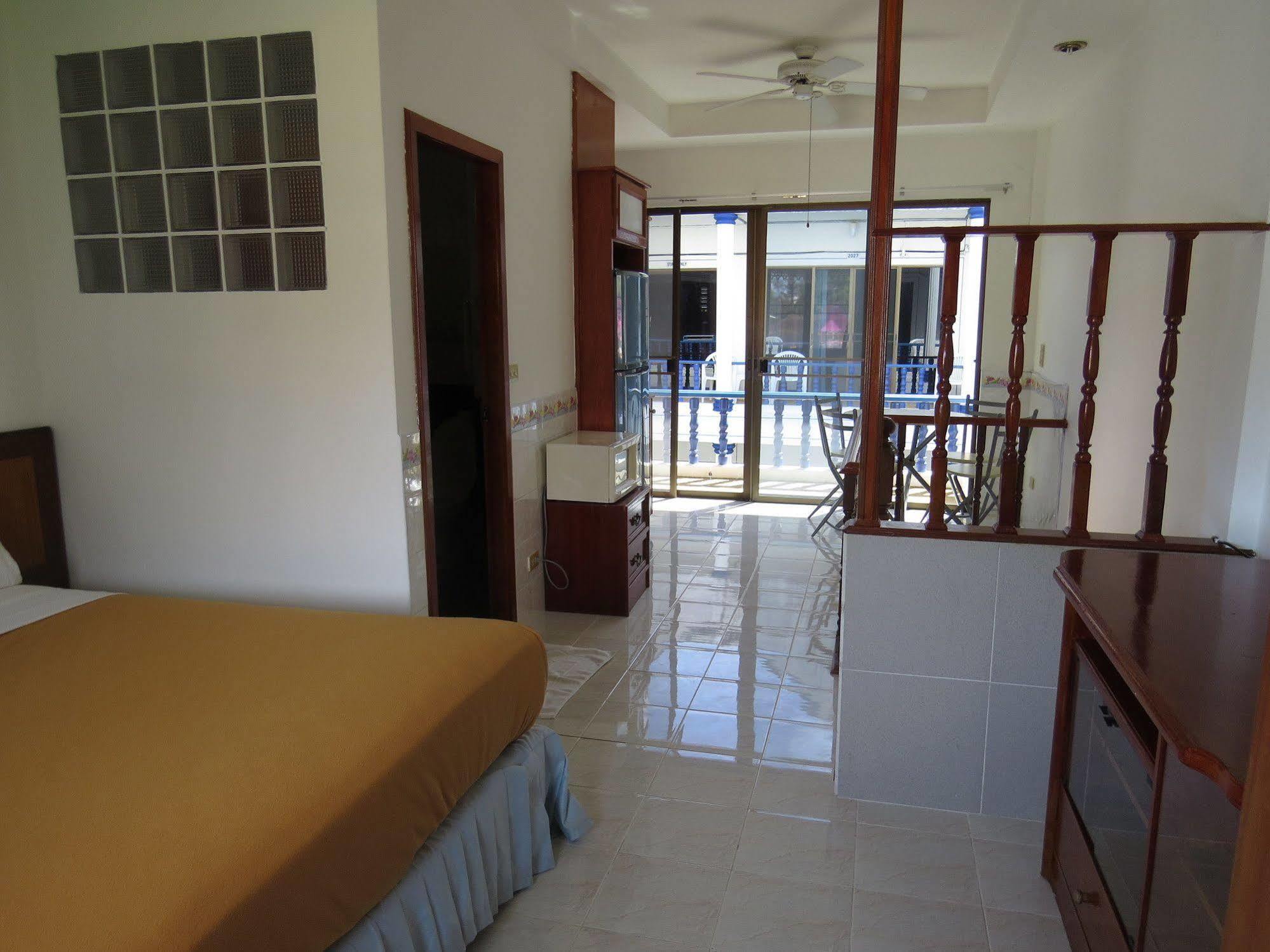 Club Near The By Plh Phuket