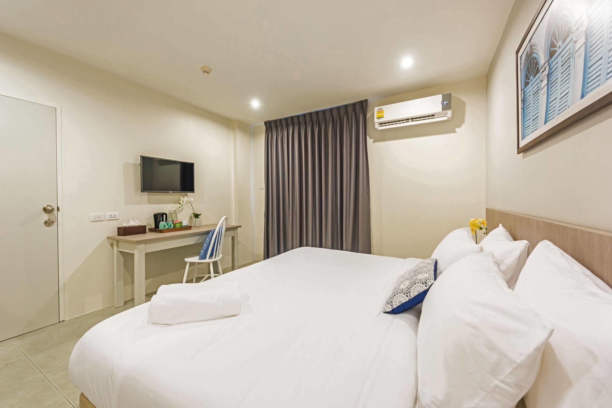 Hotel Recenta Suanluang Phuket