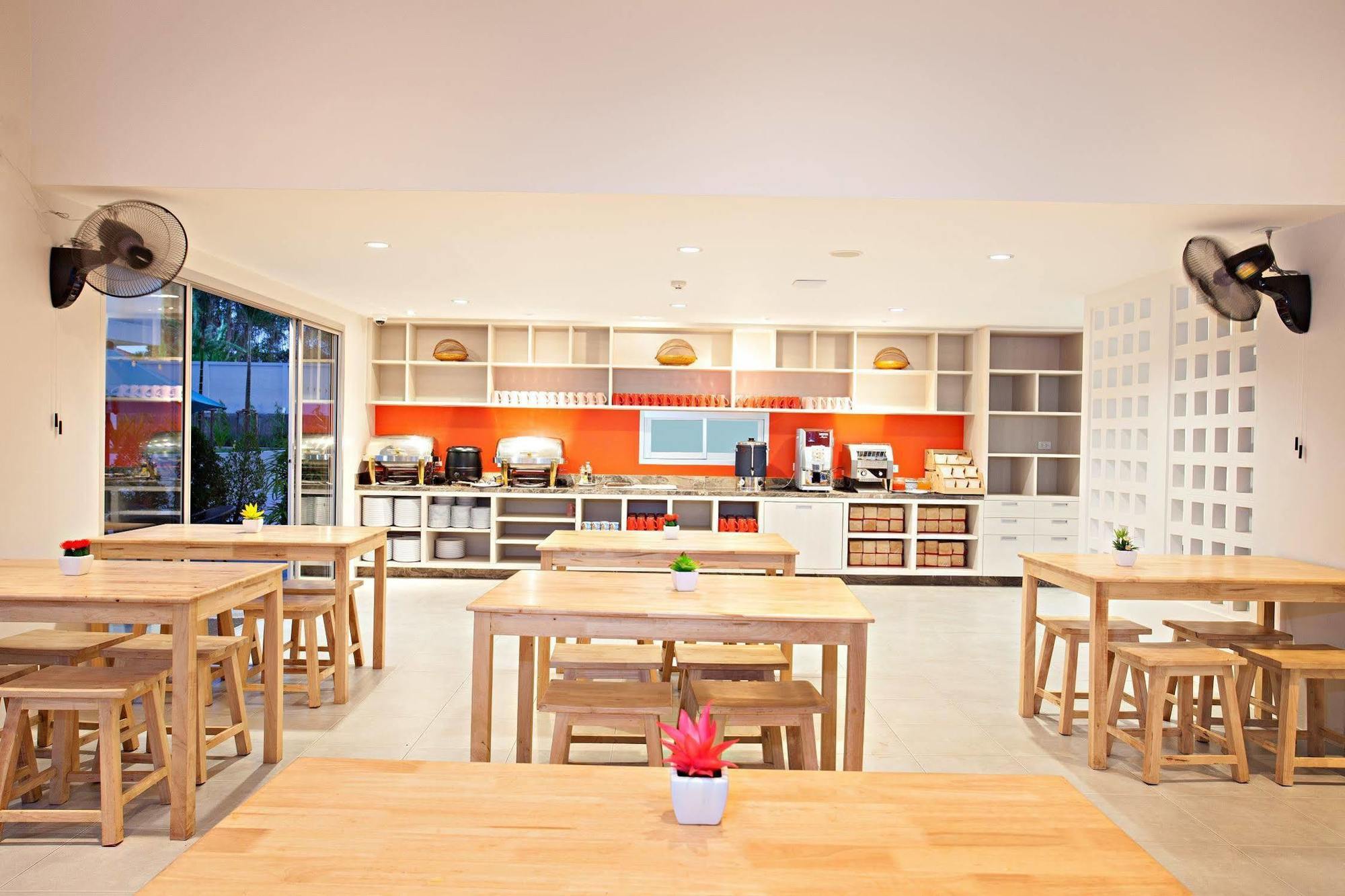 Hotel Recenta Suanluang 4*