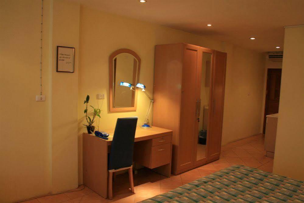 Aquarius Gay & Sauna Hotel