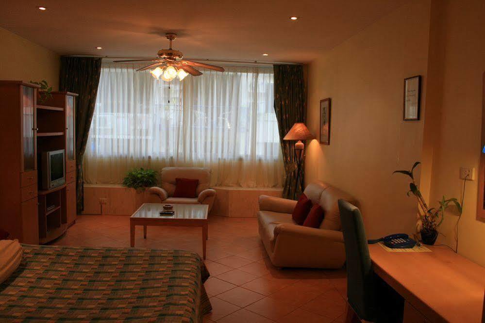 Hotel Aquarius Gay & Sauna 3*