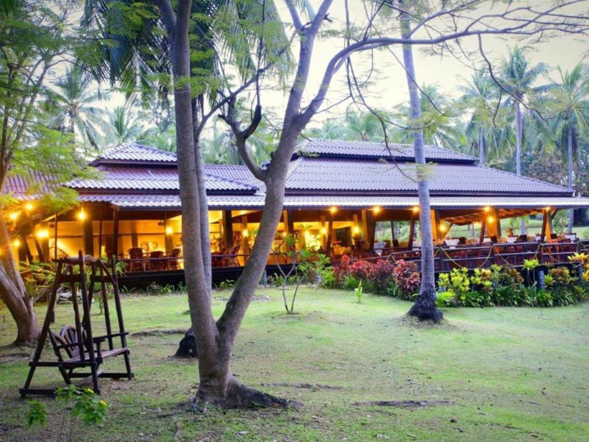 Hotel Banraya And Koh Racha Yai