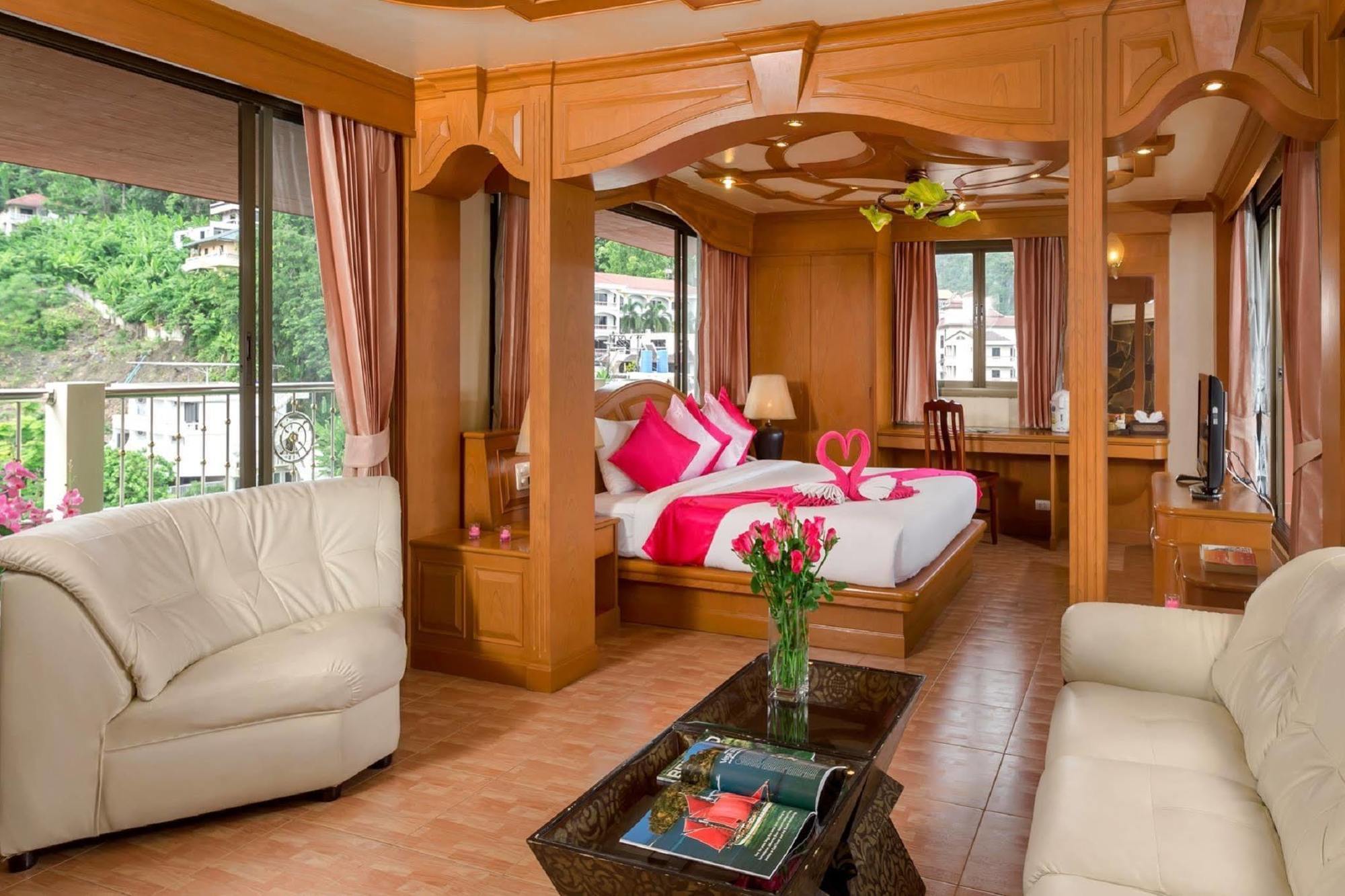 Chang Hotel Patong
