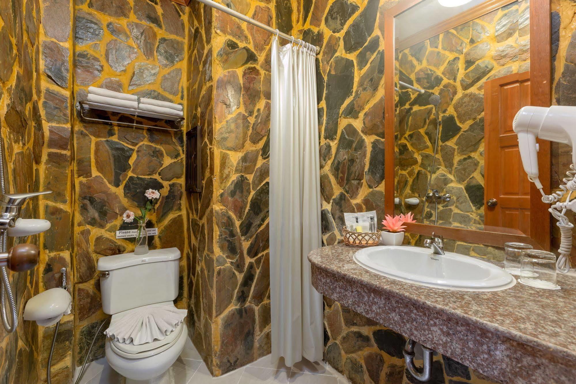 Hotel Chang 3*