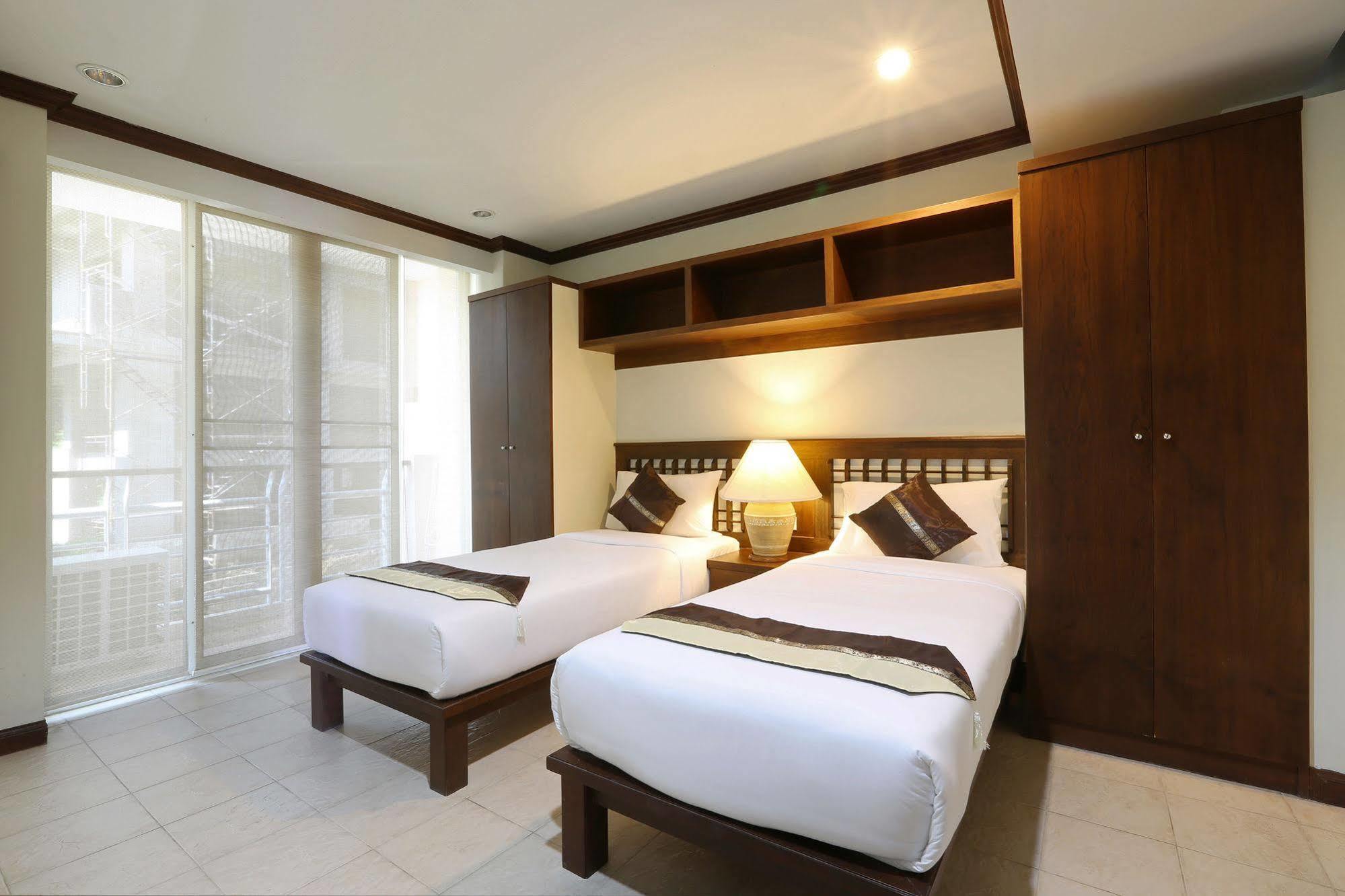Karon-view Royal Lotus Apartment
