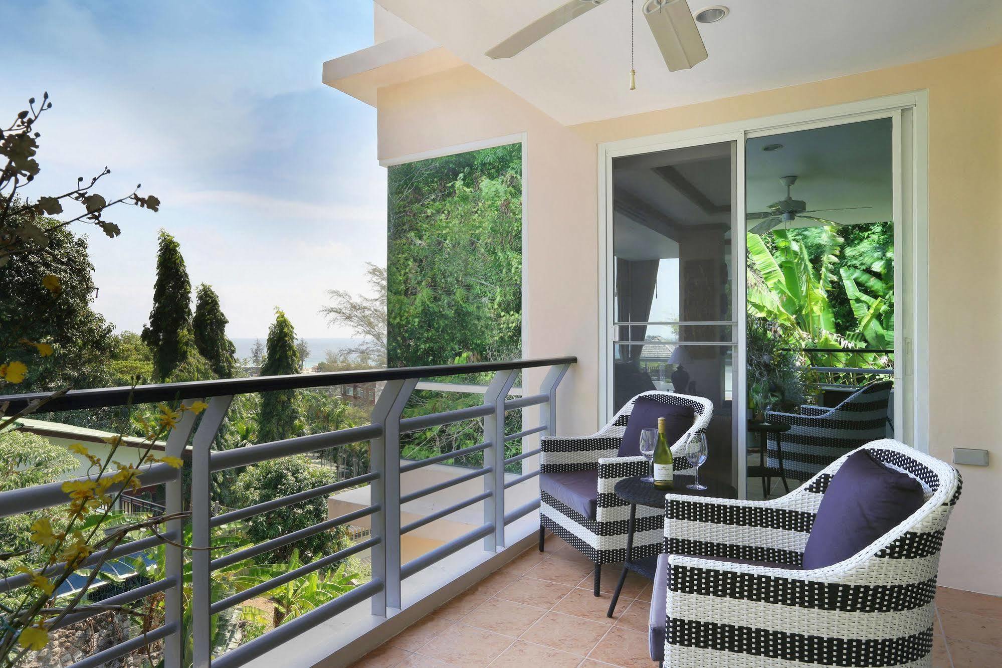Karon-view Royal Lotus Apartment