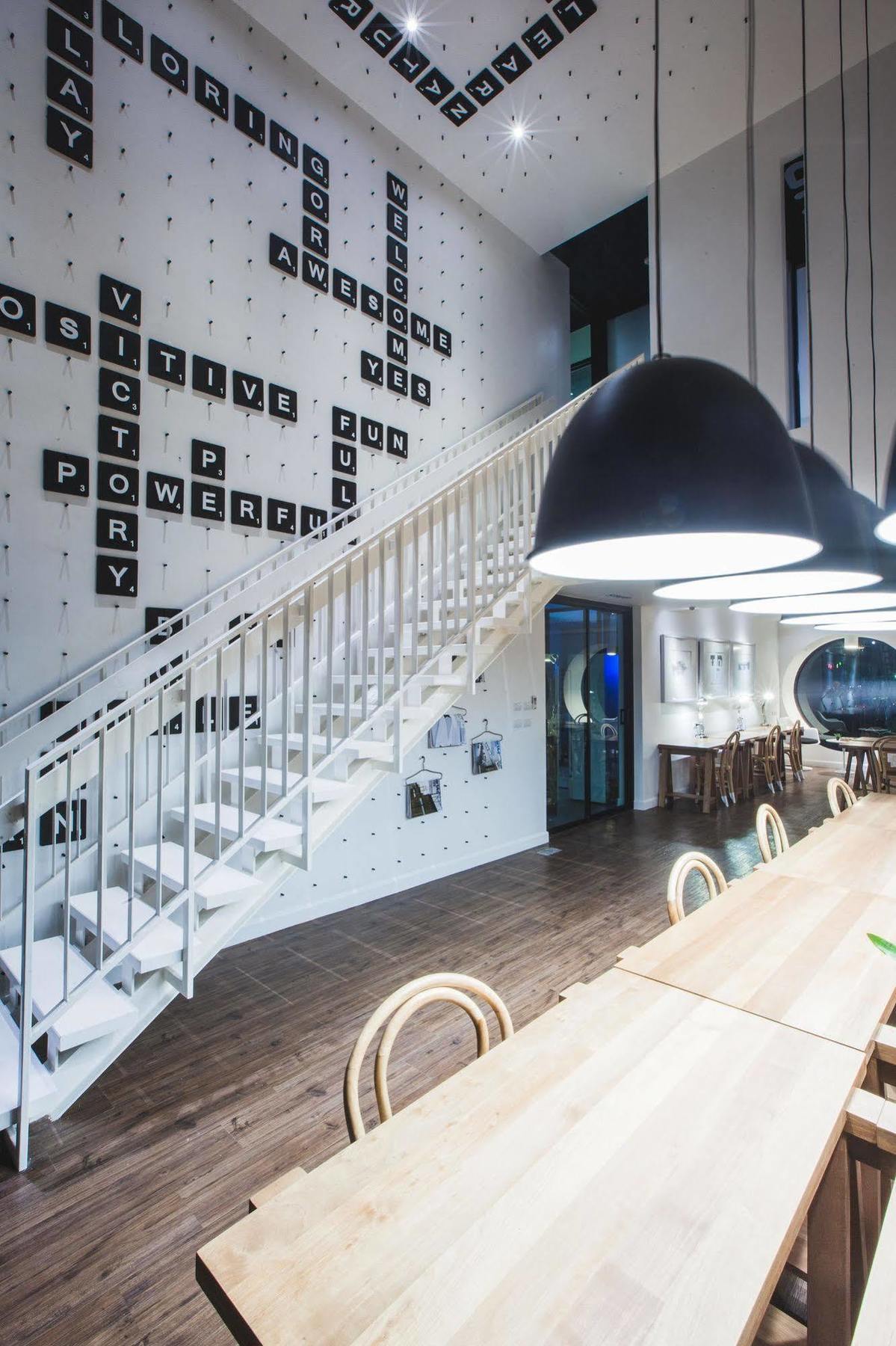 Hotel Blu Monkey Hub And Town- Free Day Coworking Space