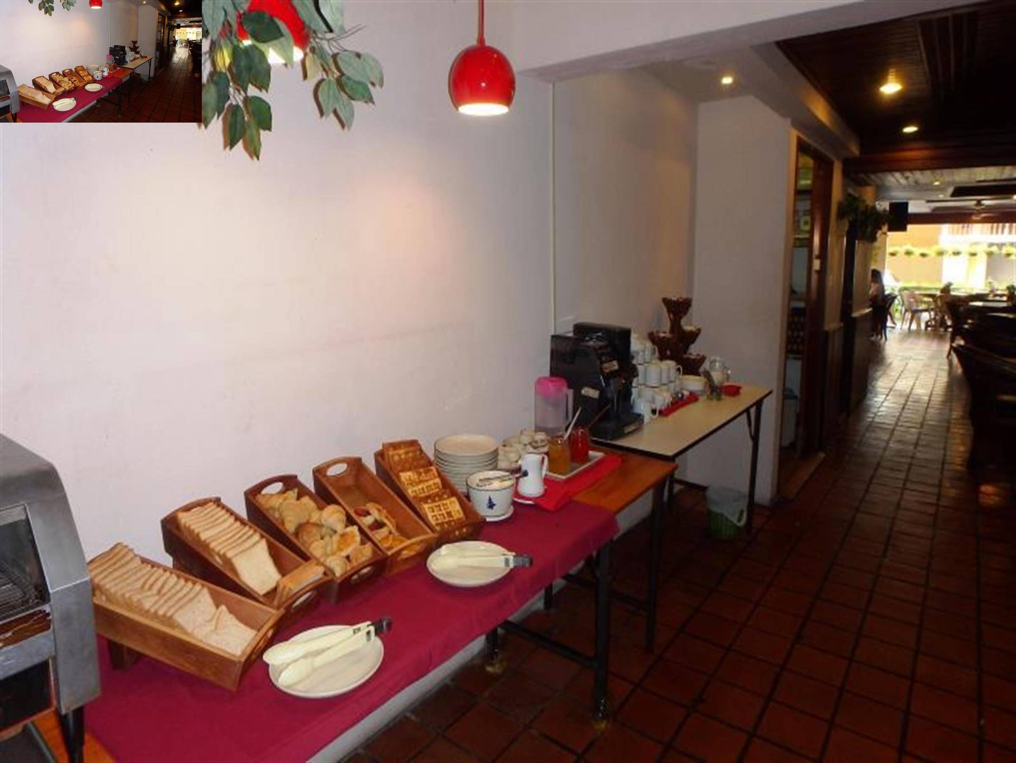 Cafe Hotel