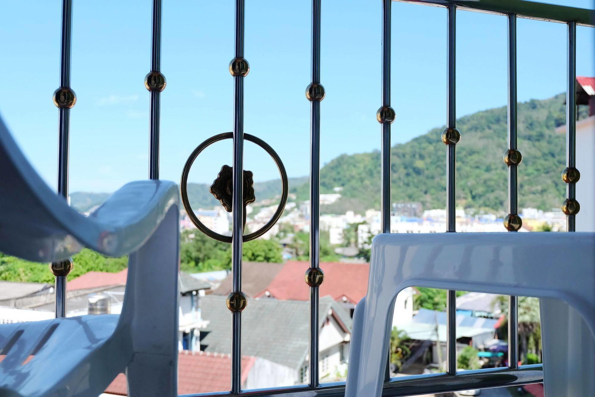 Hotel Eyes Patong
