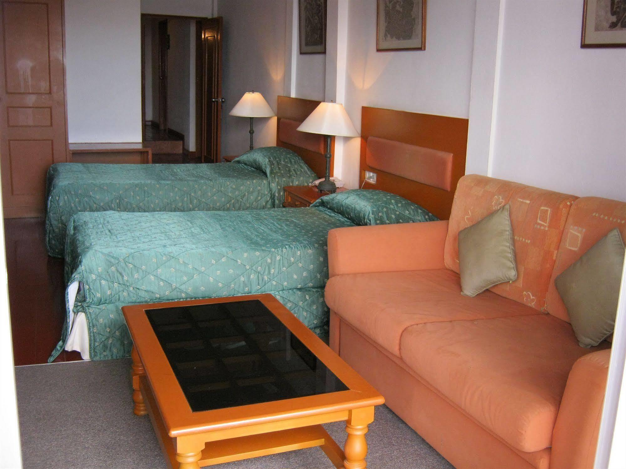 Hotel Orchid And Kalim Bay 3*