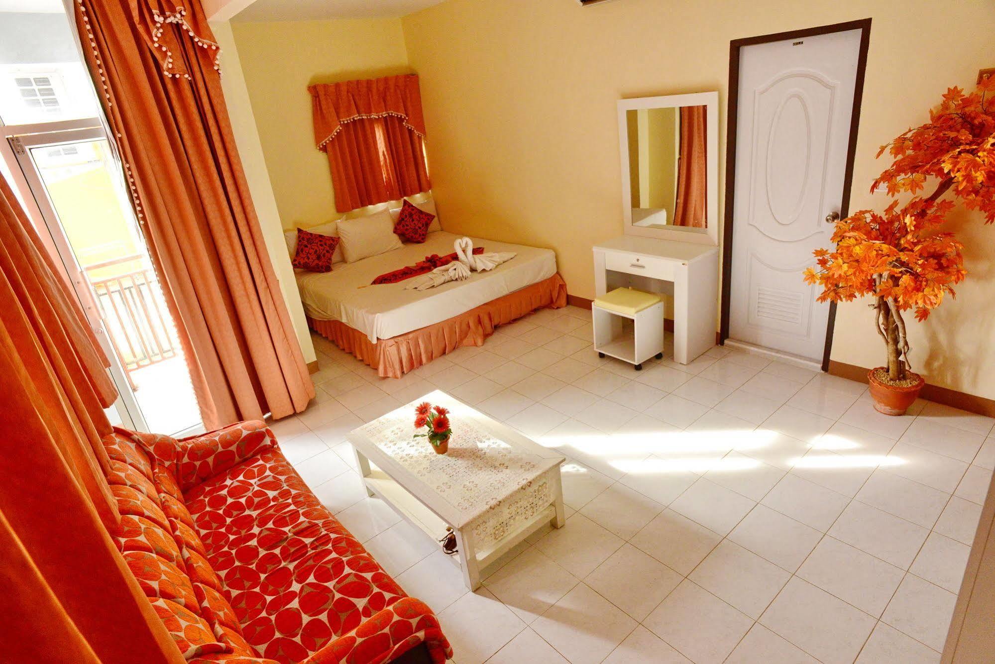Casa de hóspedes Oyo 1134 Baan Zarn 2*