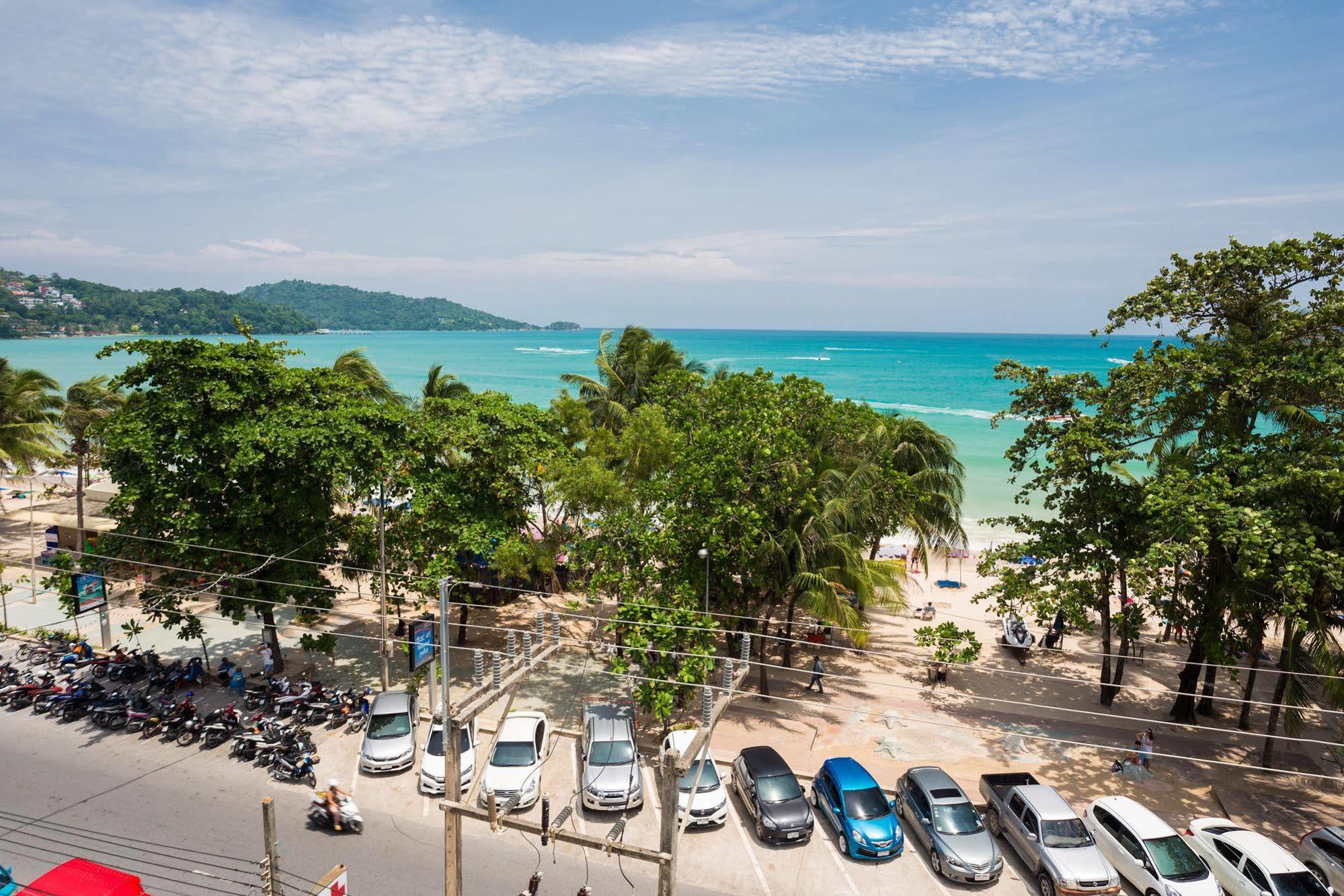 Hotel Grand Blue