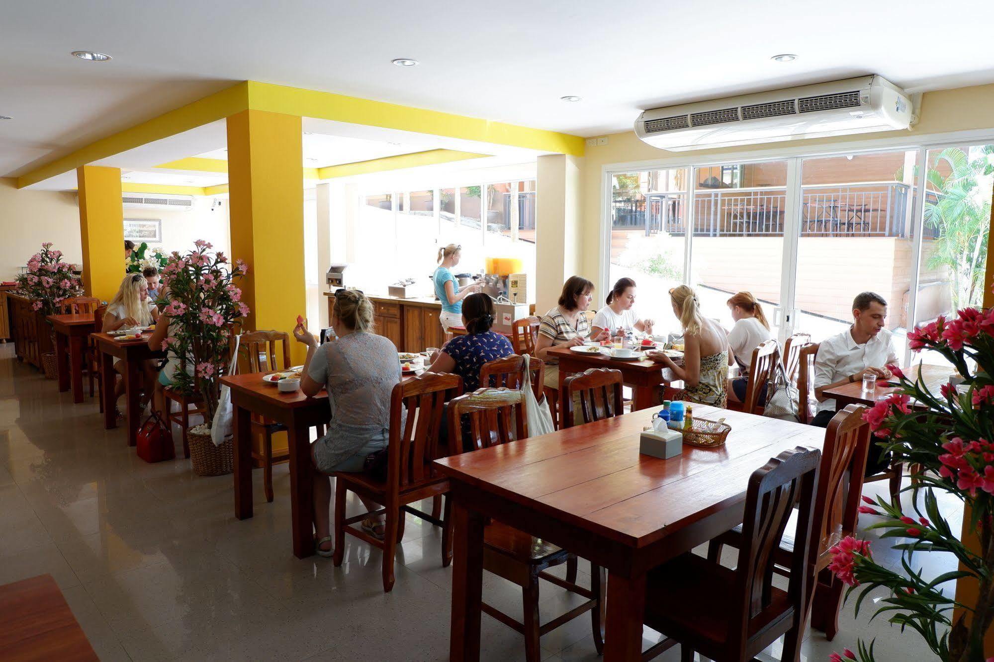 Hotel Village