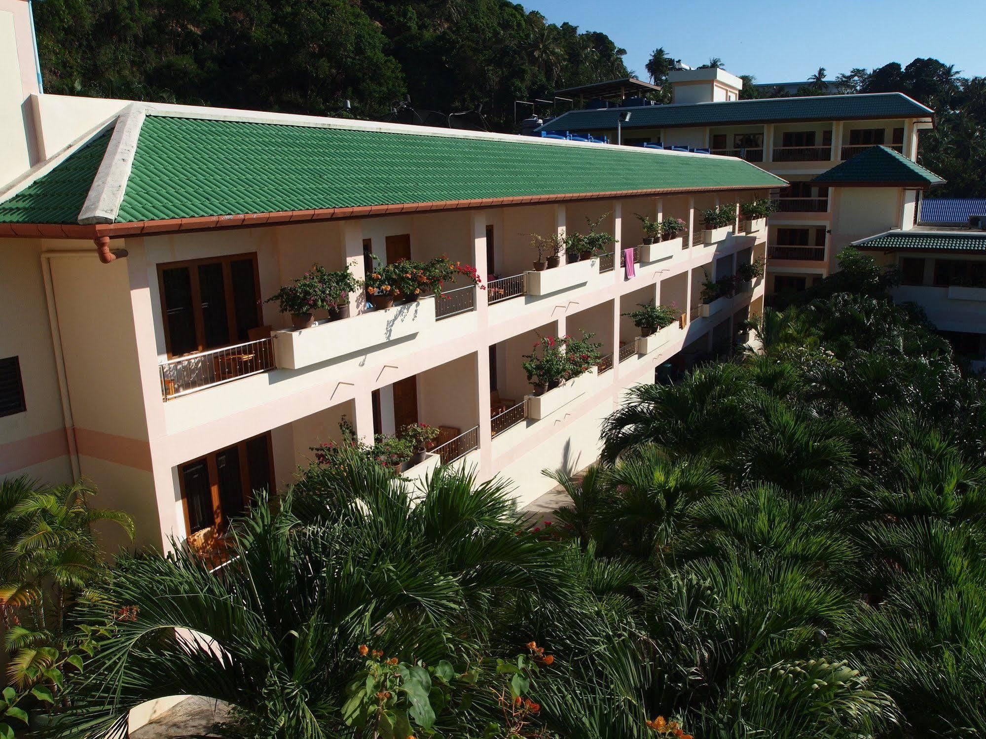 Hotel Village 3*