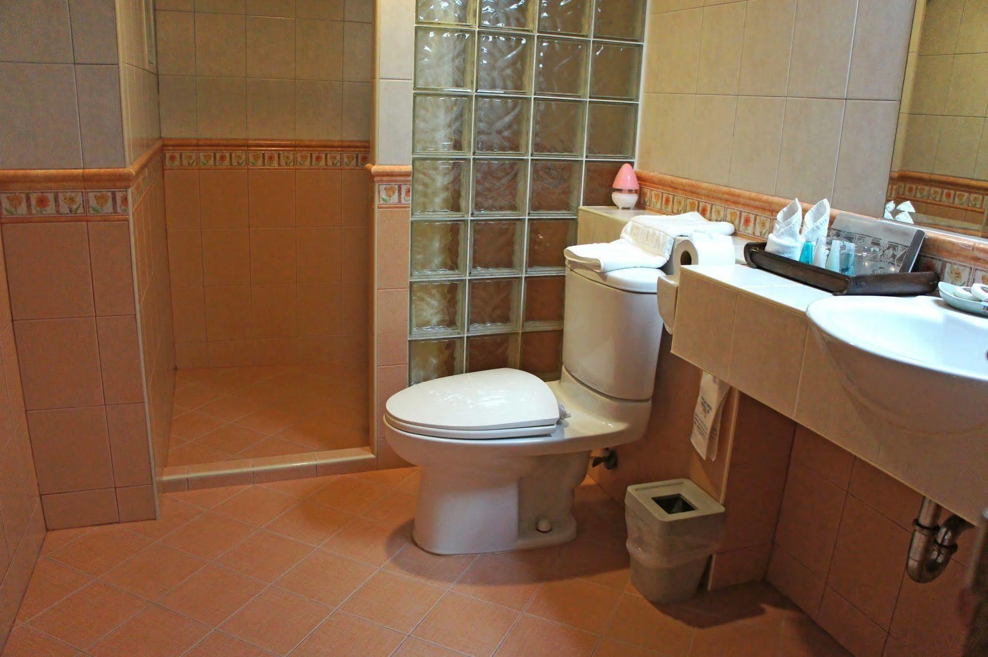 Safari Hotel Patong