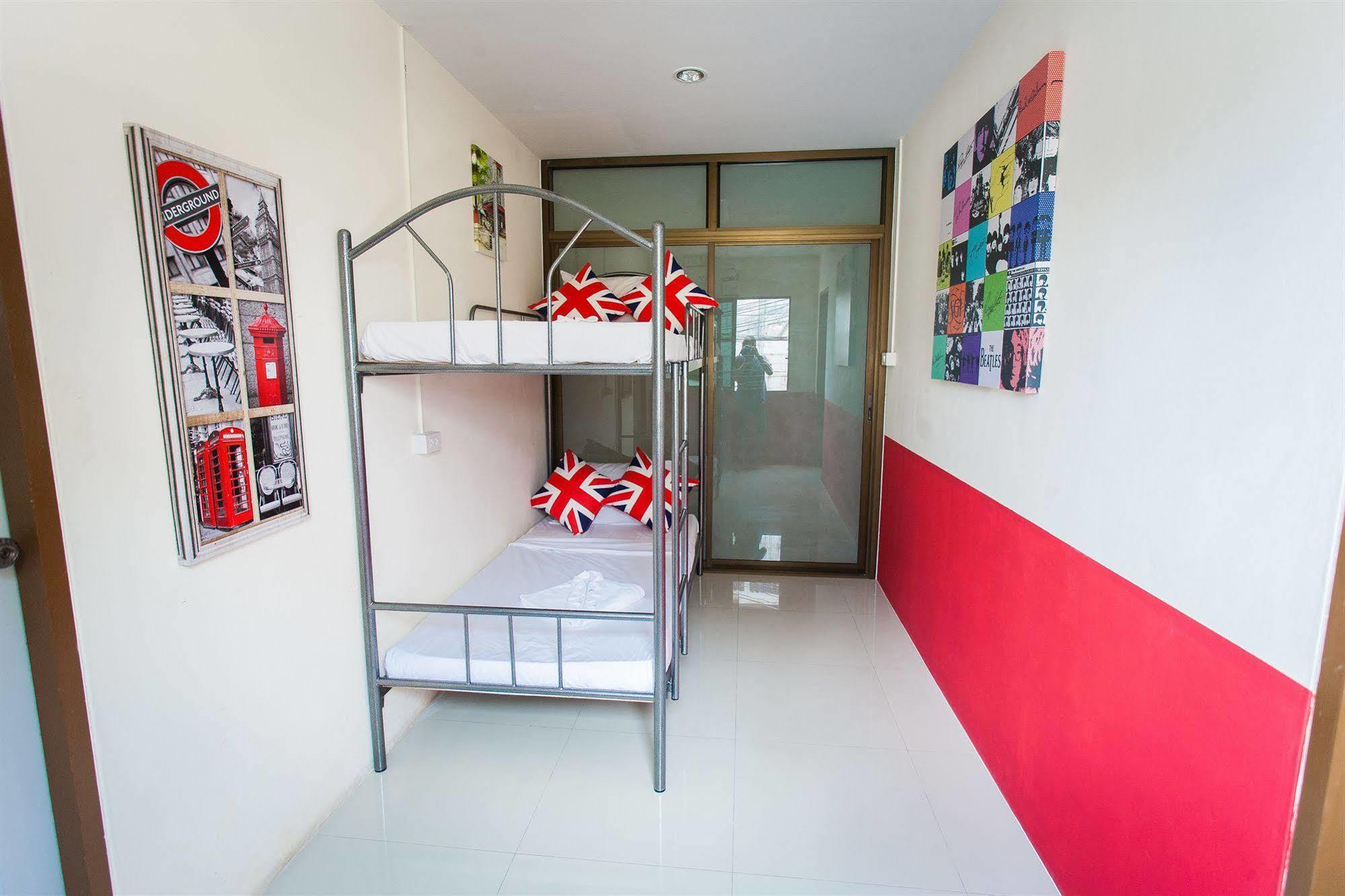 Abbey Road Hotel 2*