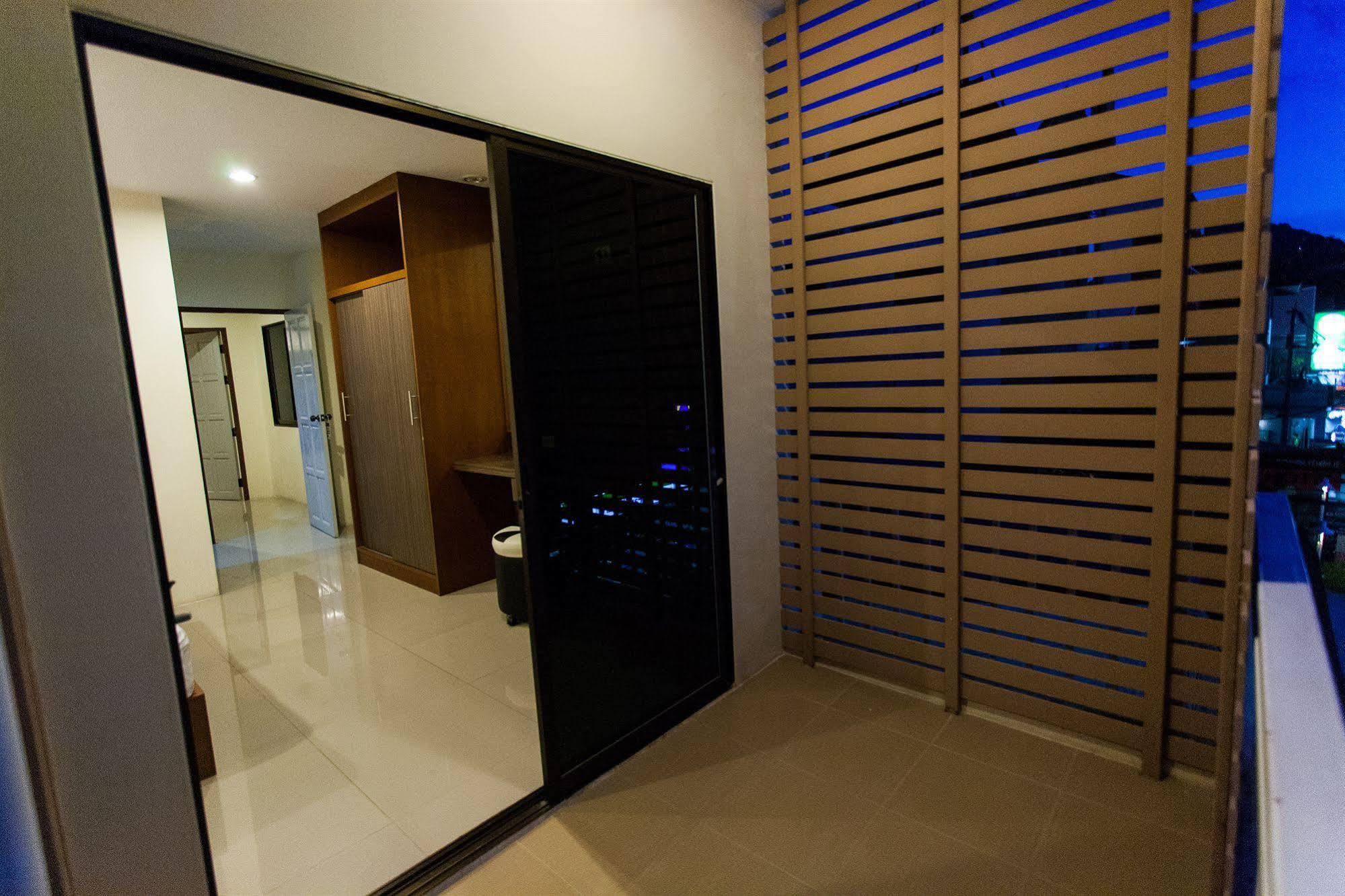 Abbey Road Hotel 2*