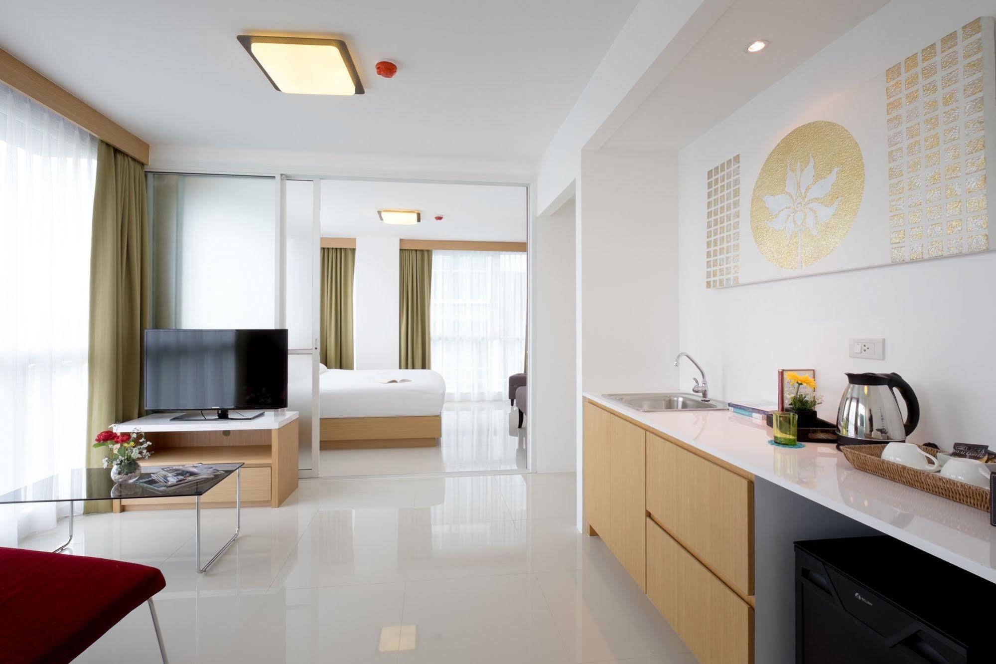 Modern Thai Pangsapuri Phuket