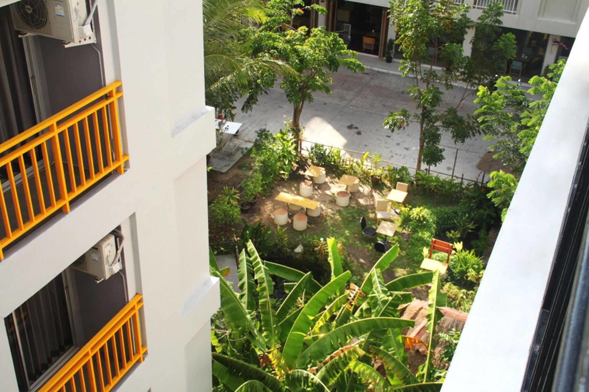 Sweet Hotel 3*