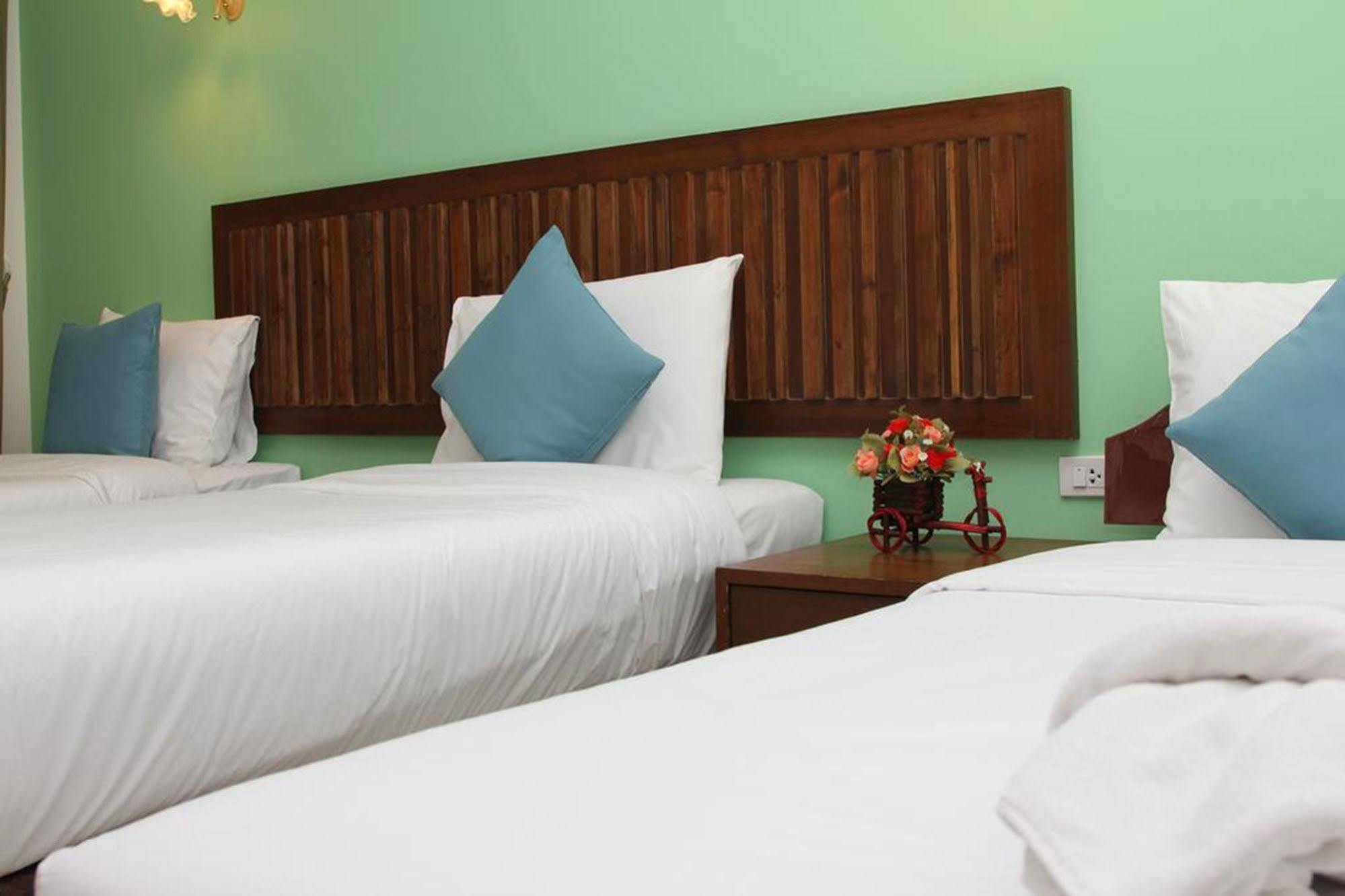 Hotel Bs Airport At Phuket Nai Yang Beach