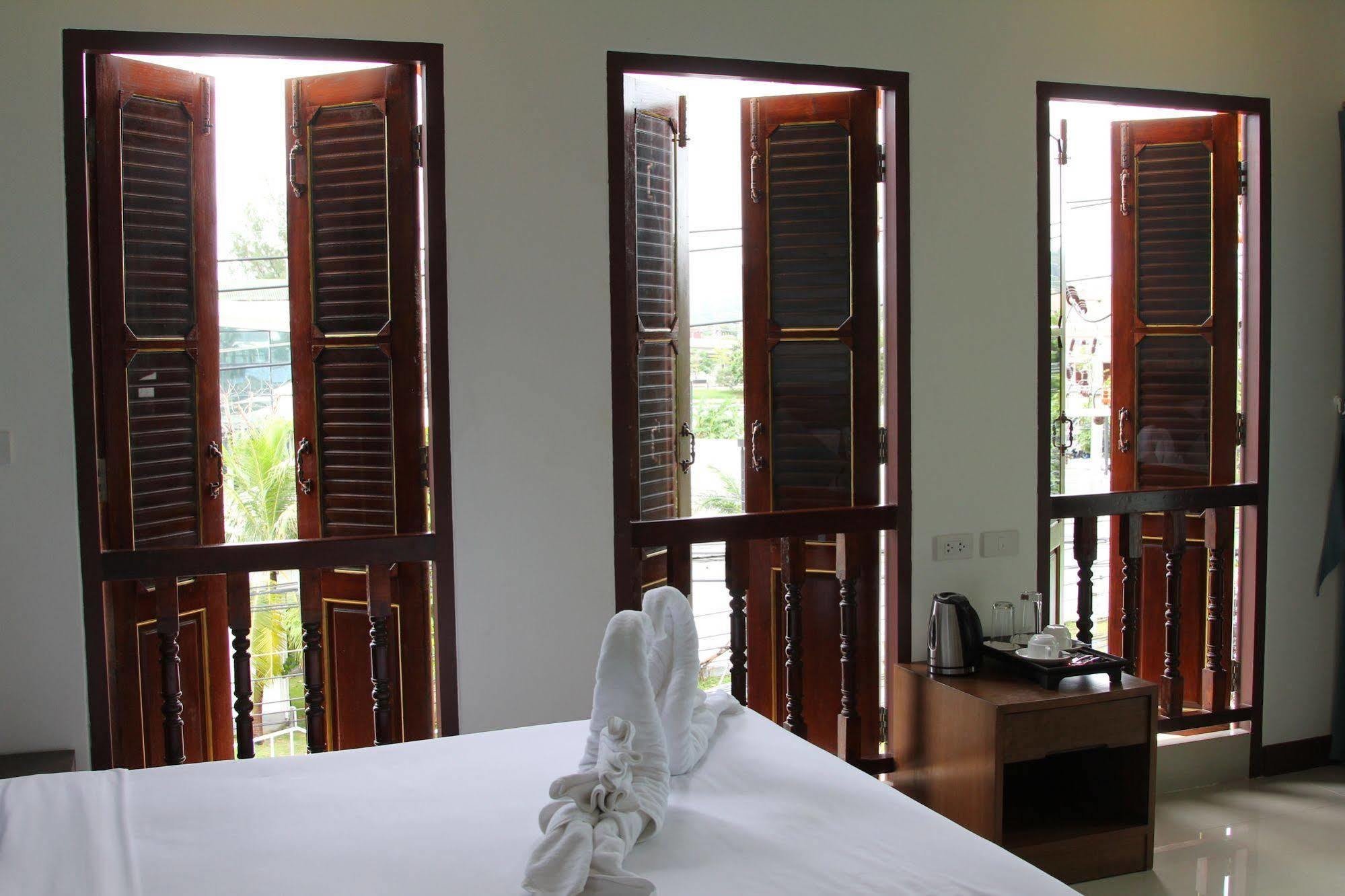 Bs Airport At Phuket Hotel Nai Yang Beach