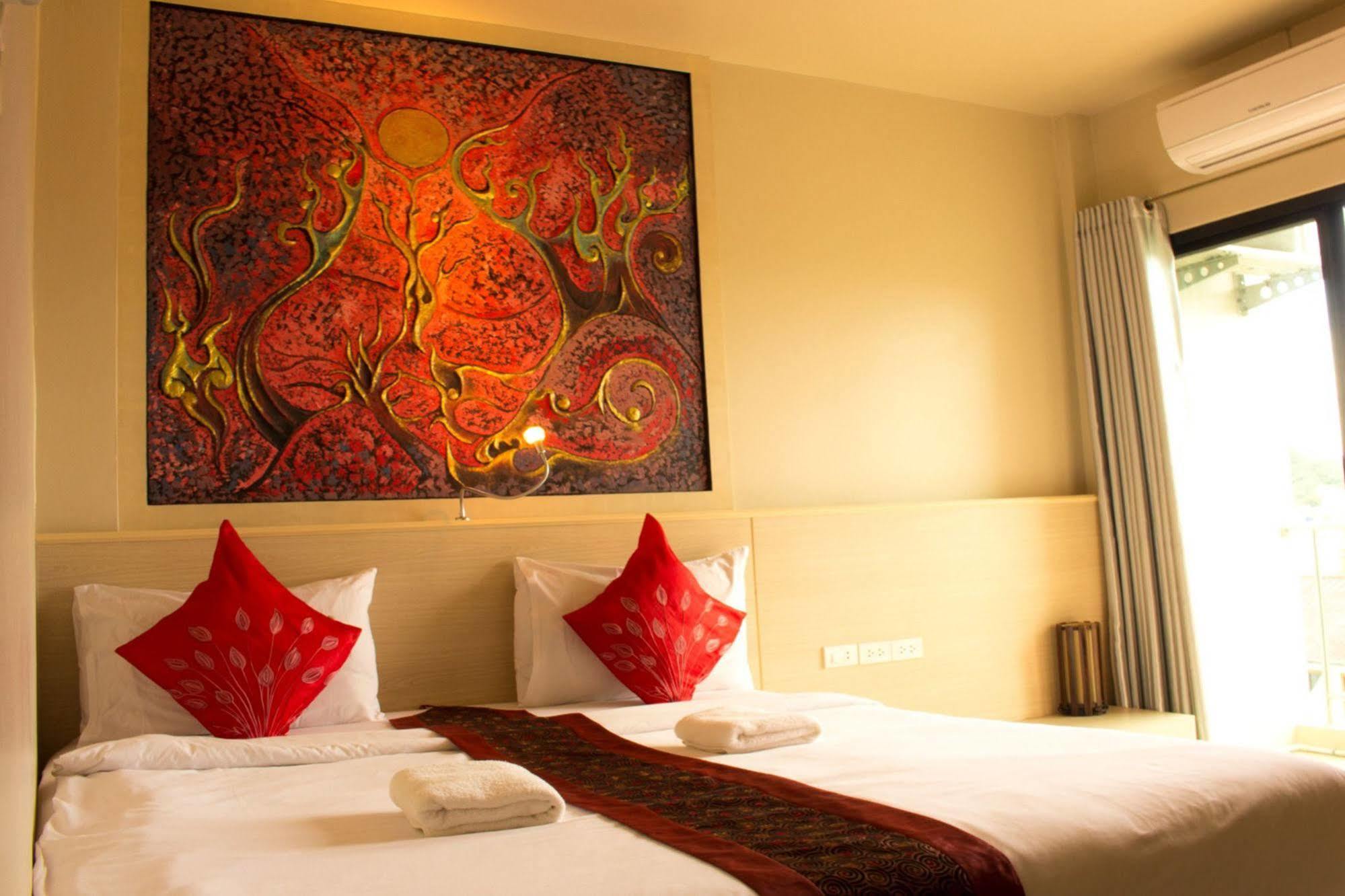 Hostel Beehive Magenta Patong Phuket