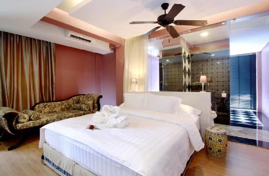Hotel Sky Lantern Phuket