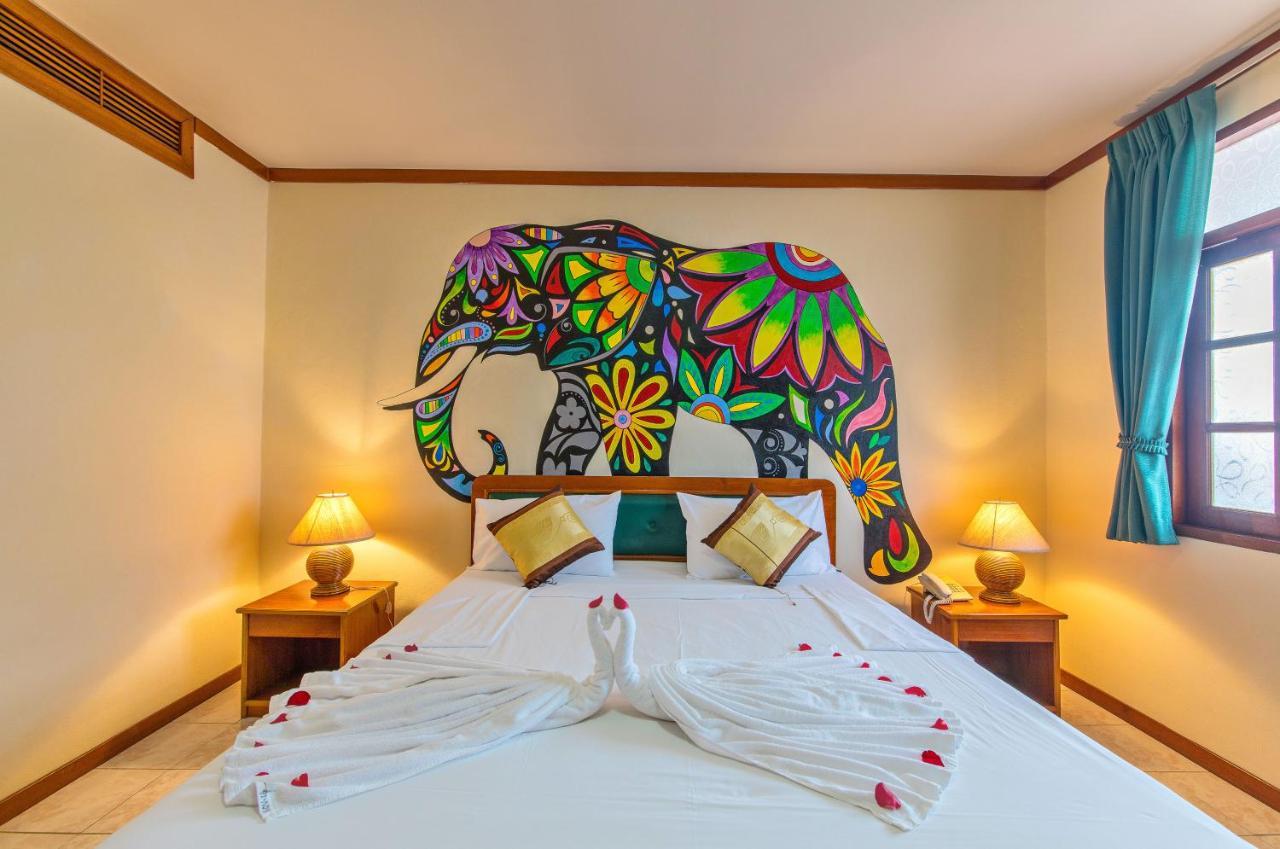 Panda Hotel 3*