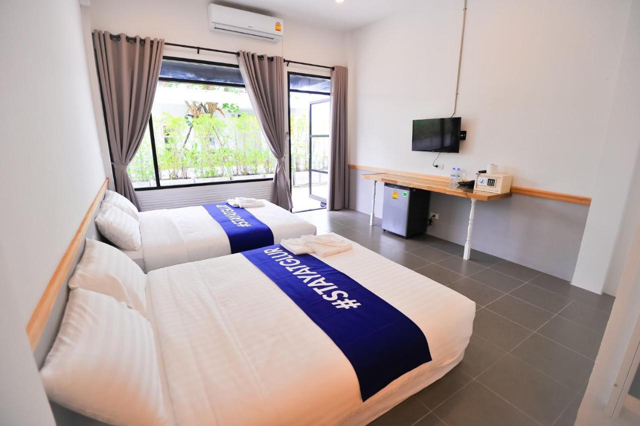 Glur Phuket 3*
