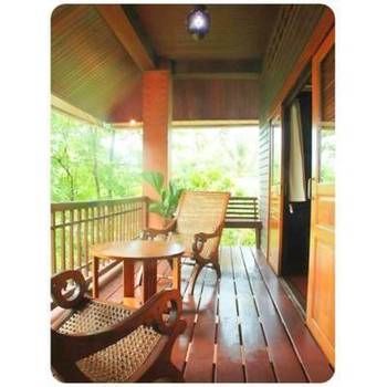 Hotel Baan Mai Beachfront 3*