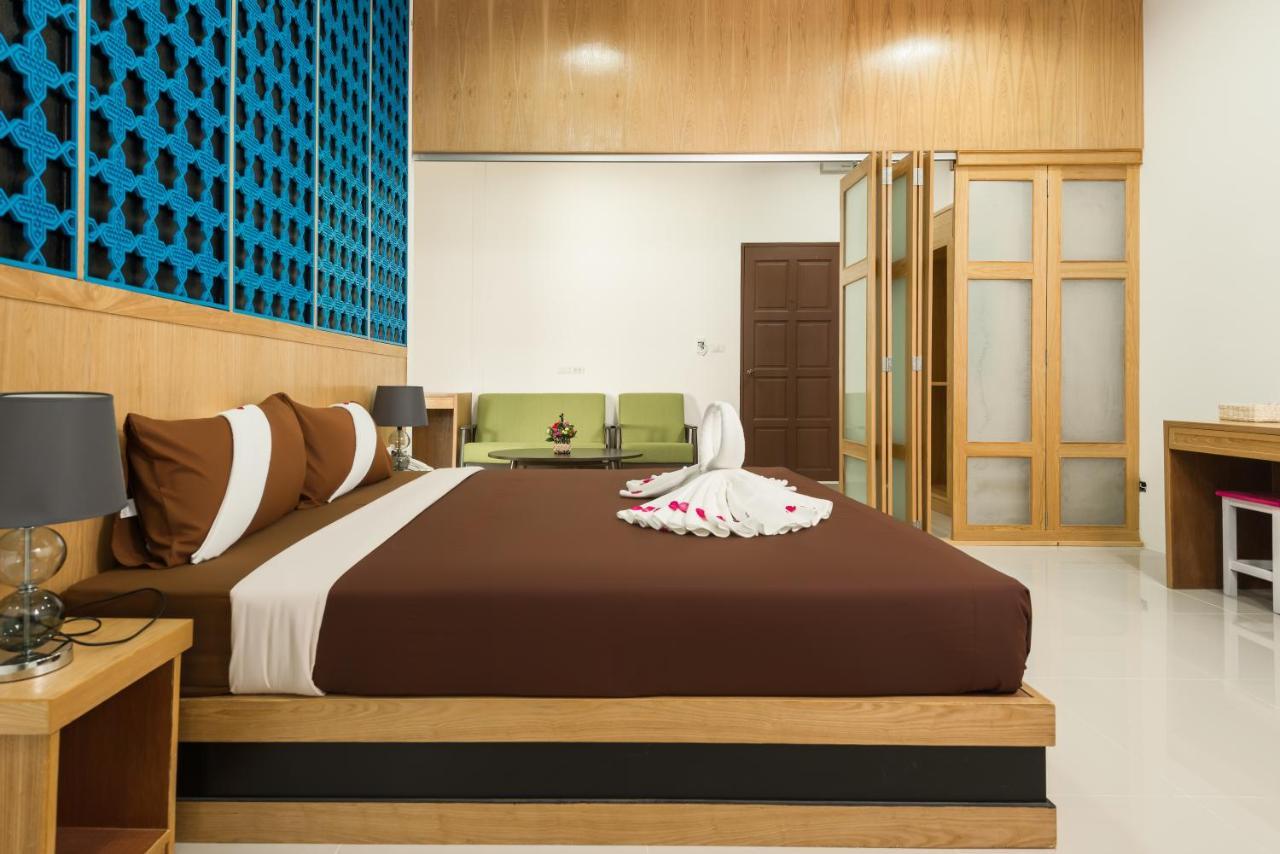 Hotel 77 Bangla - Sha Certified Phuket