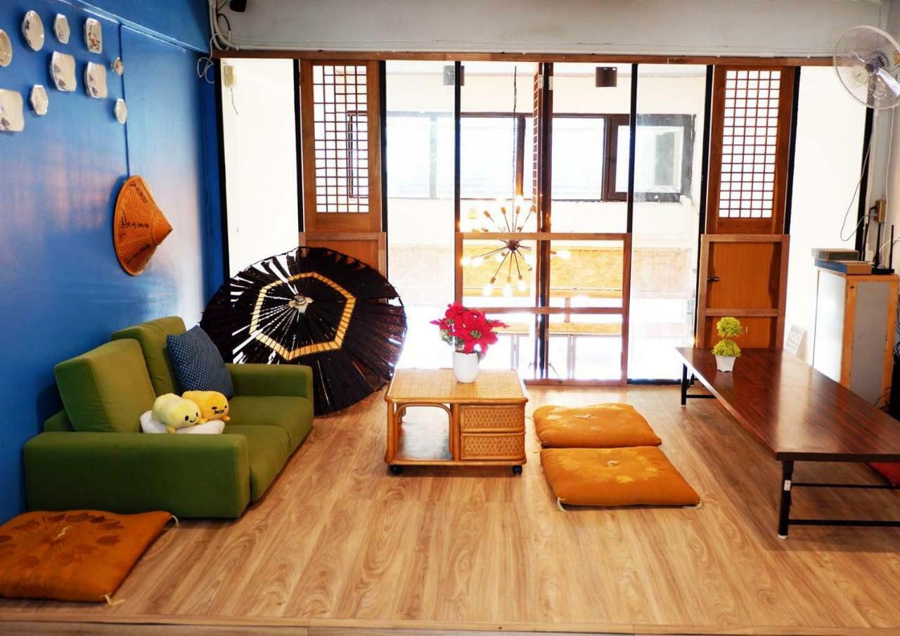 Montree Hostel Phuket